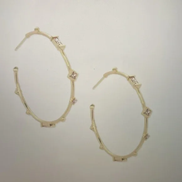 NWOT Kendra Scott Rohan gold statement hoop earrings. Crystal accents sparkle. - Picture 2 of 8